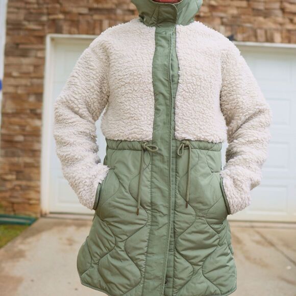 Old Navy Sherpa Quilted Hooded Hybrid Jacket XS Cream Olive NEW - Picture 1 of 10